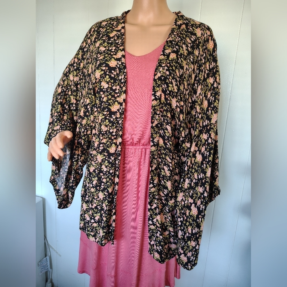 Sim & Sam Black Floral Kimono Jacket with Pink Accents Size S/M.